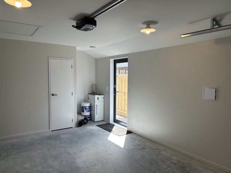 12 Applegrove Crescent, Belfast, Christchurch - Carousel 21