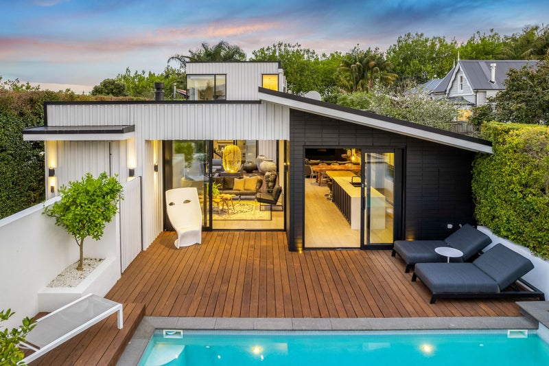 56A Wellpark Avenue, Grey Lynn, Auckland - Carousel 1