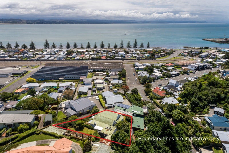 13 Milton Terrace, Hospital Hill, Napier - Carousel 1
