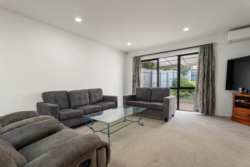 38 Tiger Drive, Golflands, Auckland - Carousel 2