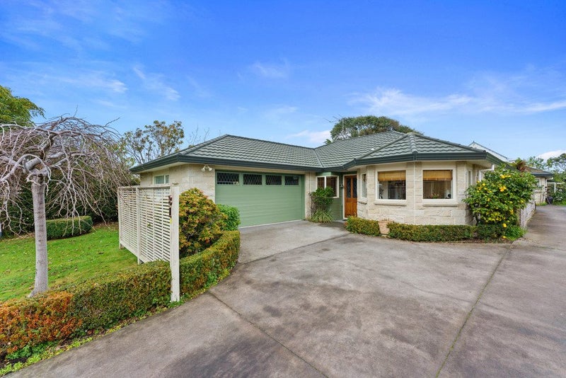 31 Rosebank Avenue, Kelvin Grove, Palmerston North - Carousel 1