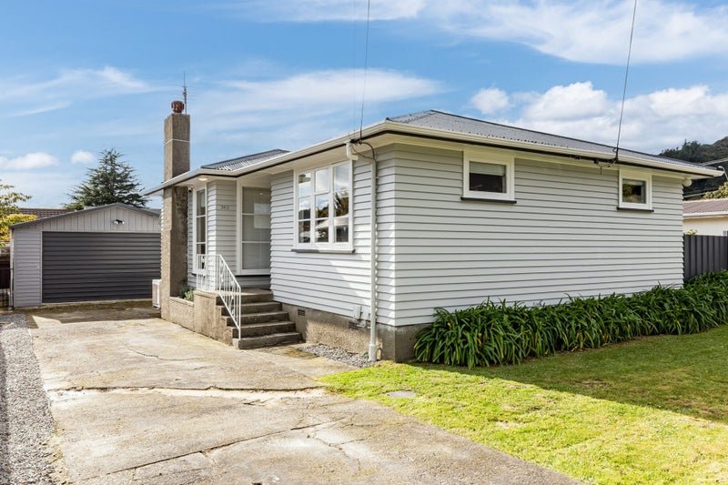 383 George Street, Stokes Valley, Lower Hutt - Carousel 1