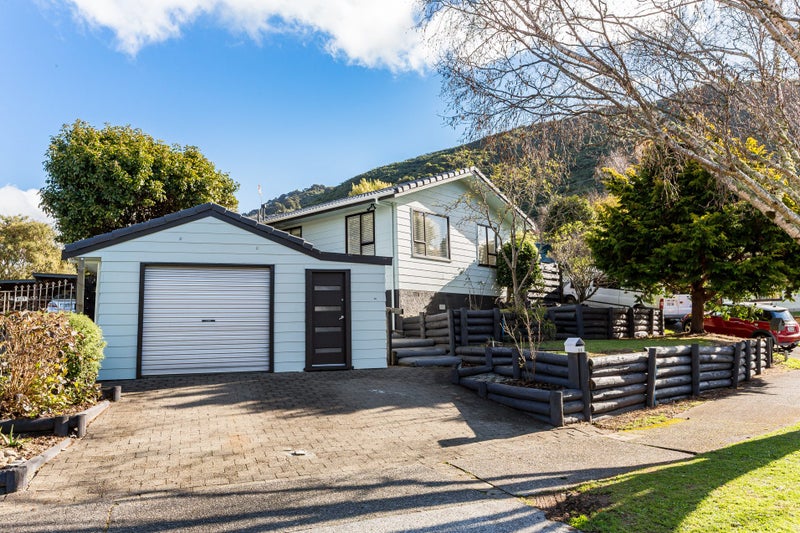 55 Larchmont Grove, Totara Park, Upper Hutt - Carousel 23