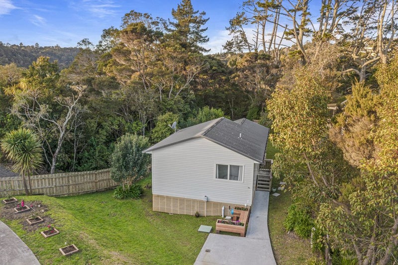 14A Packham Place, Beach Haven, Auckland - Carousel 1