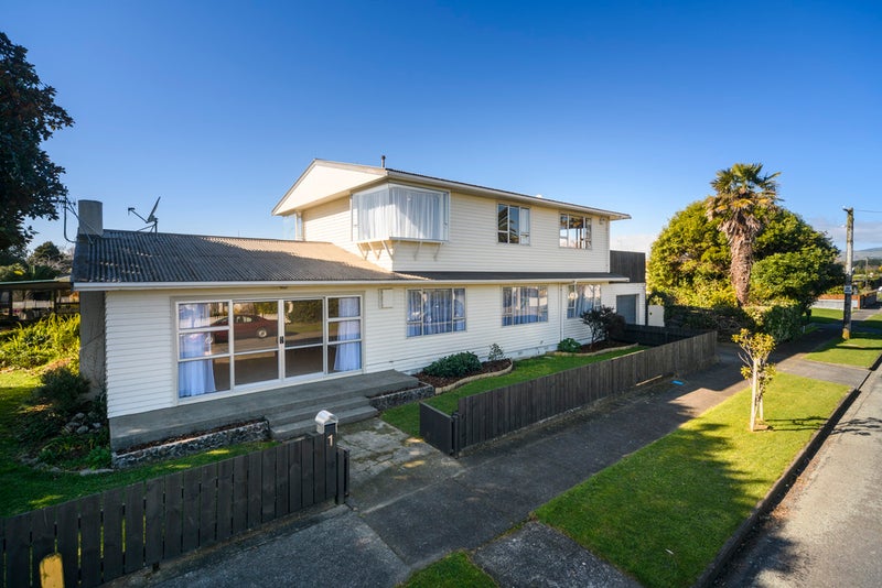 1 Hurley Place, Awapuni, Palmerston North - Carousel 18