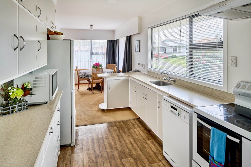 29 Rosebank Avenue, Avalon, Lower Hutt - Carousel 2