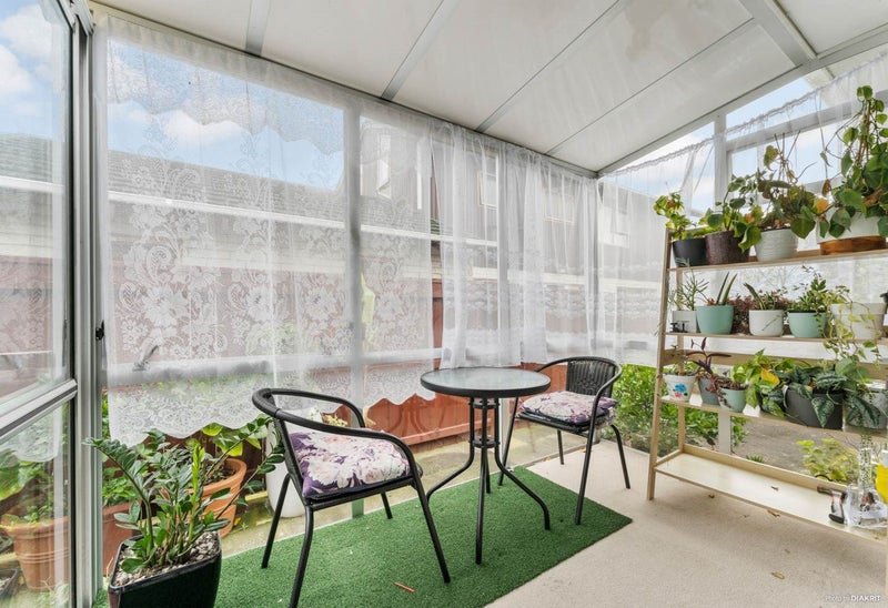 1/14 Pakira Avenue, Glendene, Auckland - Carousel 2