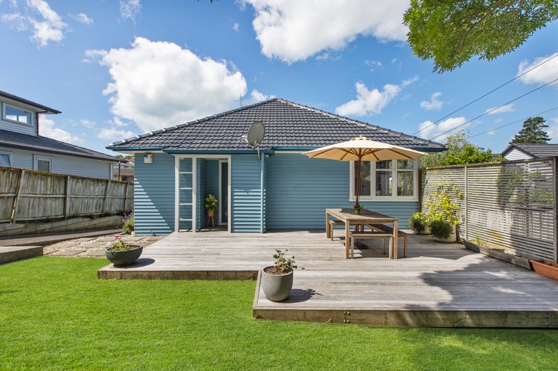 42 Apirana Avenue, Glen Innes, Auckland - Carousel 2