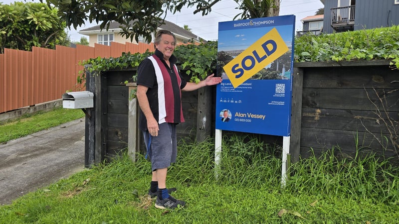 10 Mataroa Road, Mount Wellington, Auckland - Carousel 1