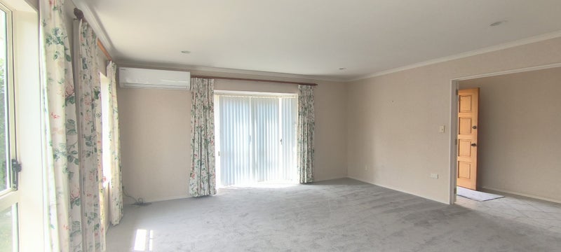 1/11 Athenry Place, Dannemora, Auckland - Carousel 2