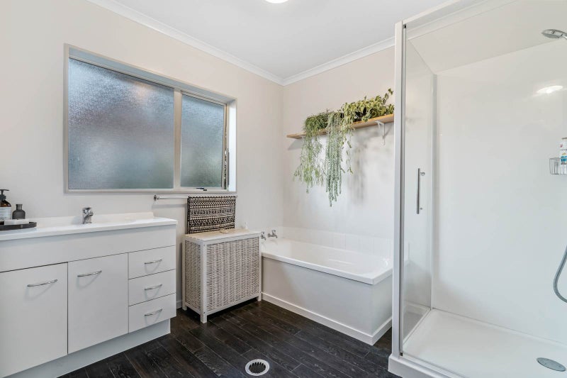 1C William Blofield Avenue, Wesley, Mount Roskill - Carousel 21