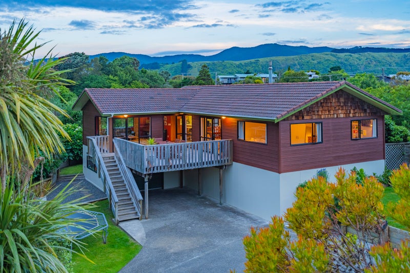 110 Renown Road, Raumati South, Paraparaumu - Carousel 1