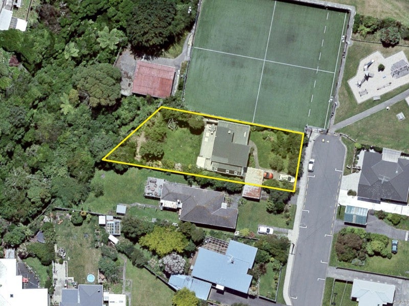 7 Park Avenue, Tawa, Wellington - Carousel 25
