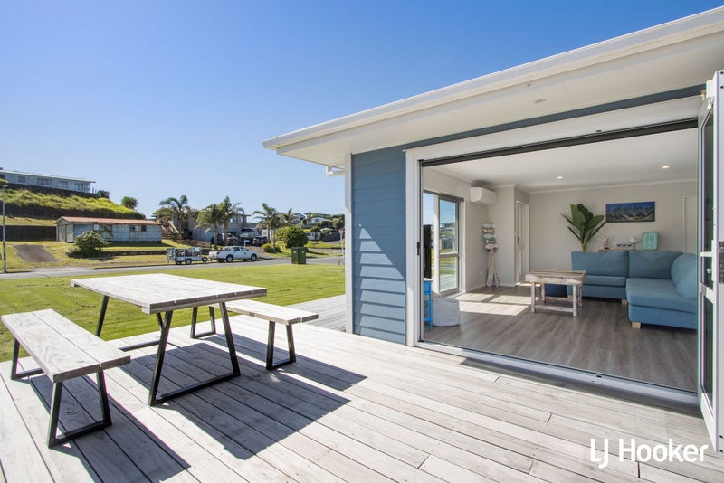 4 Sandy Place, Waihi Beach, Waihi Beach - Carousel 2