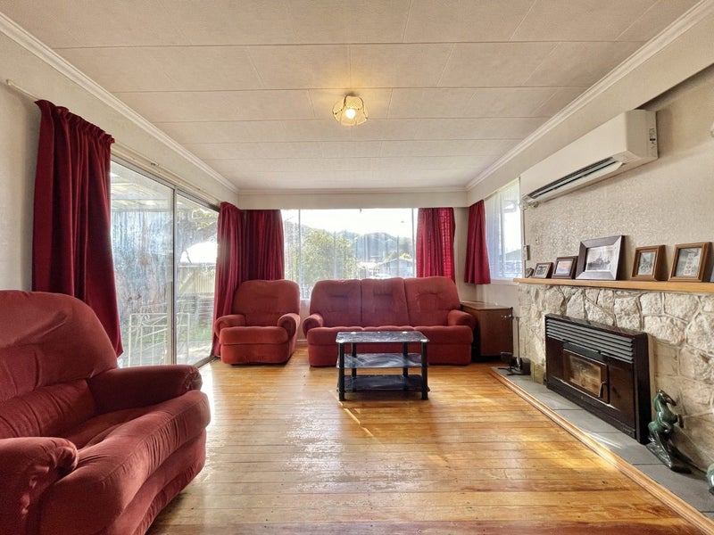 10 Kentucky Street, Totara Park, Upper Hutt - Carousel 2