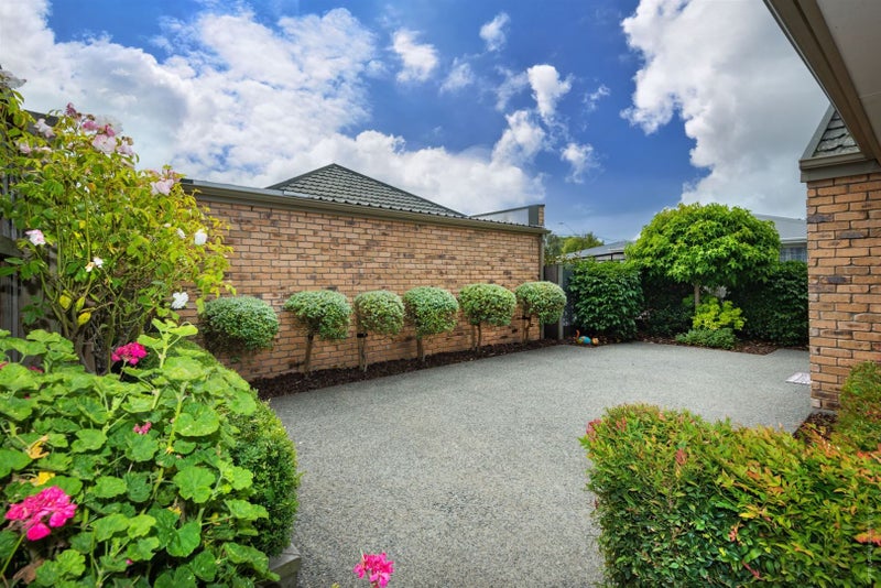 2/252 Mairehau Road, Burwood, Christchurch - Carousel 20