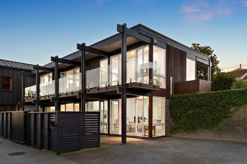 2 Amante Crescent, Mairangi Bay, Auckland - Carousel 1