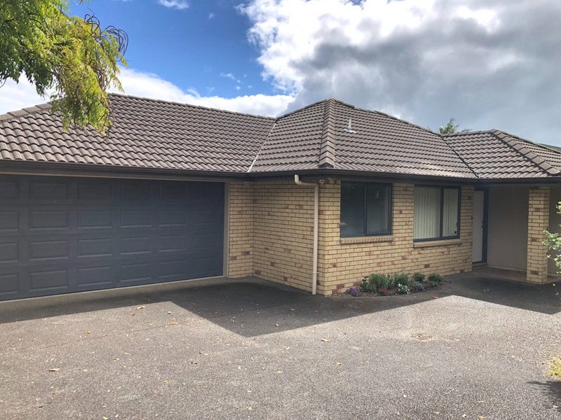 774 Chapel Road, Shamrock Park, Auckland - Carousel 1