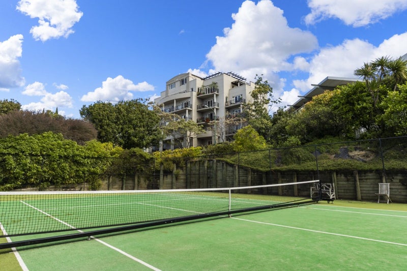 19 Maui Grove, Remuera, Auckland - Carousel 19