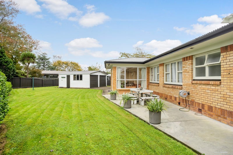 10 Garrick Place, Beerescourt, Hamilton - Carousel 2