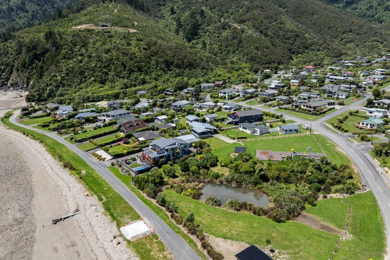 11 Okiwi Crescent, French Pass - Carousel 27