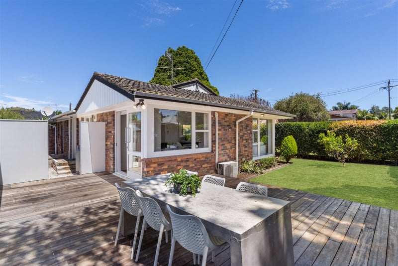 17 Miro Road, Greenlane, Auckland - Carousel 1