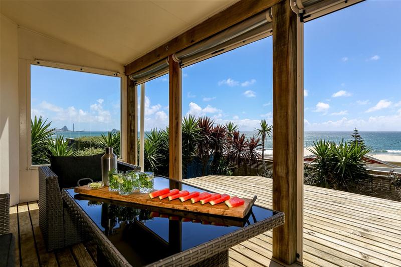 8 Beach Street, Fitzroy, New Plymouth - Carousel 1