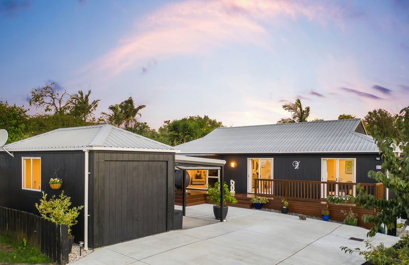 31B Methuen Road, Avondale, Auckland - Carousel 1