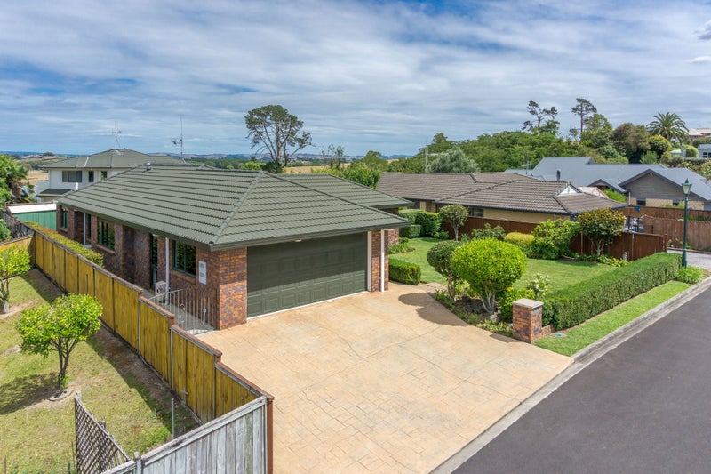 14 Limousin Place, Grandview Heights, Hamilton - Carousel 2