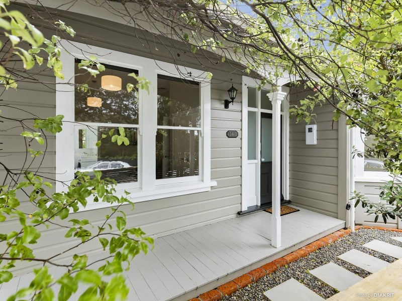 146 Oban Street, Wadestown, Wellington - Carousel 1