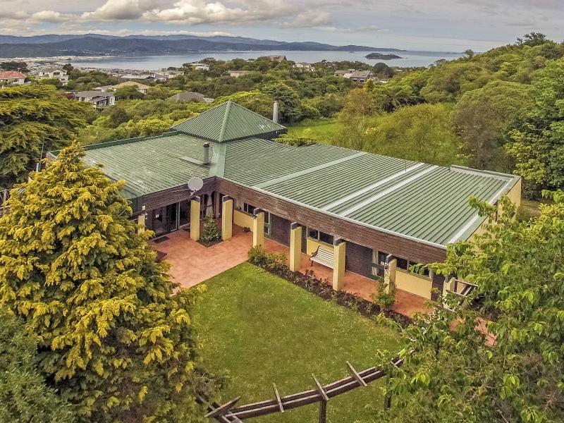 49 Maungaraki Road, Korokoro, Lower Hutt - Carousel 2