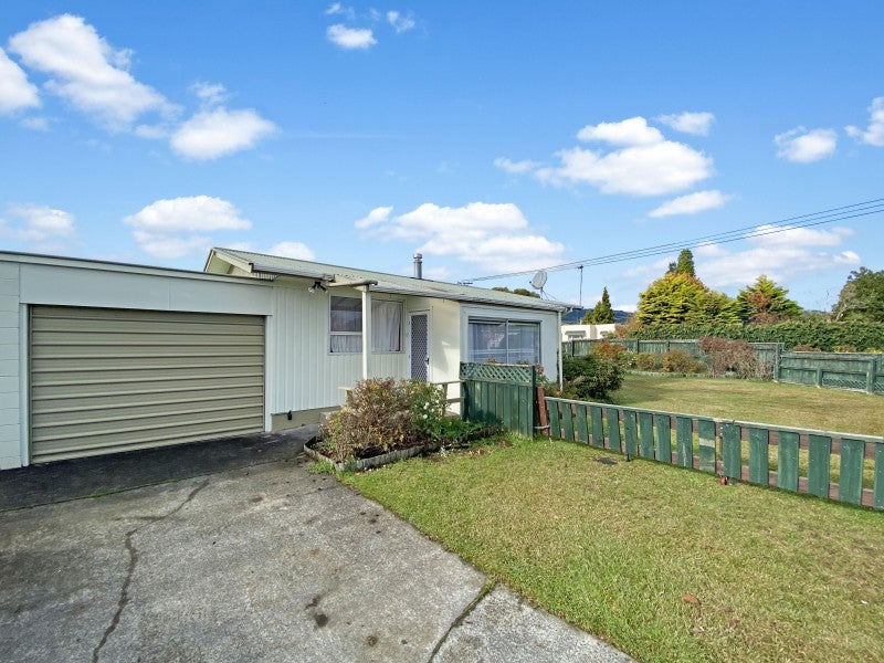3B Hannah Road, Hannahs Bay, Rotorua - Carousel 1