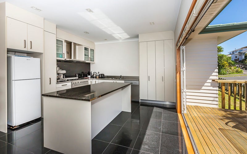 30 Wisteria Grove, Maungaraki, Lower Hutt - Carousel 2