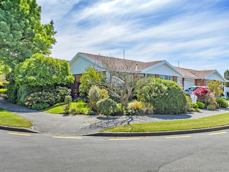 1A Calbreath Place, Russley, Christchurch - Carousel 2