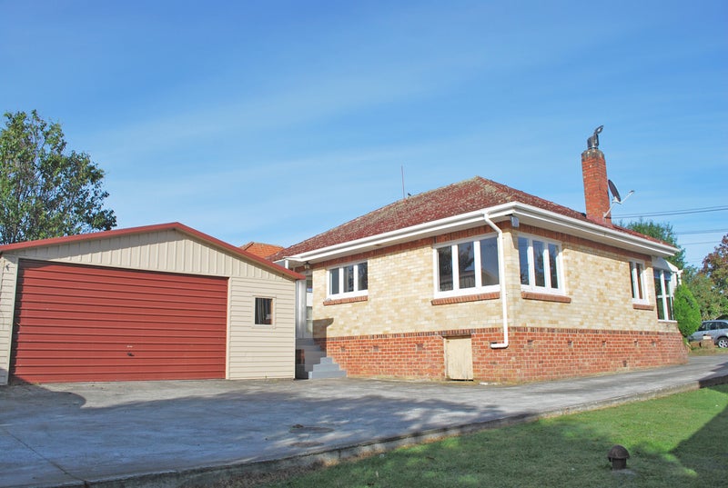 16 Bollard Avenue, New Windsor, Auckland - Carousel 1