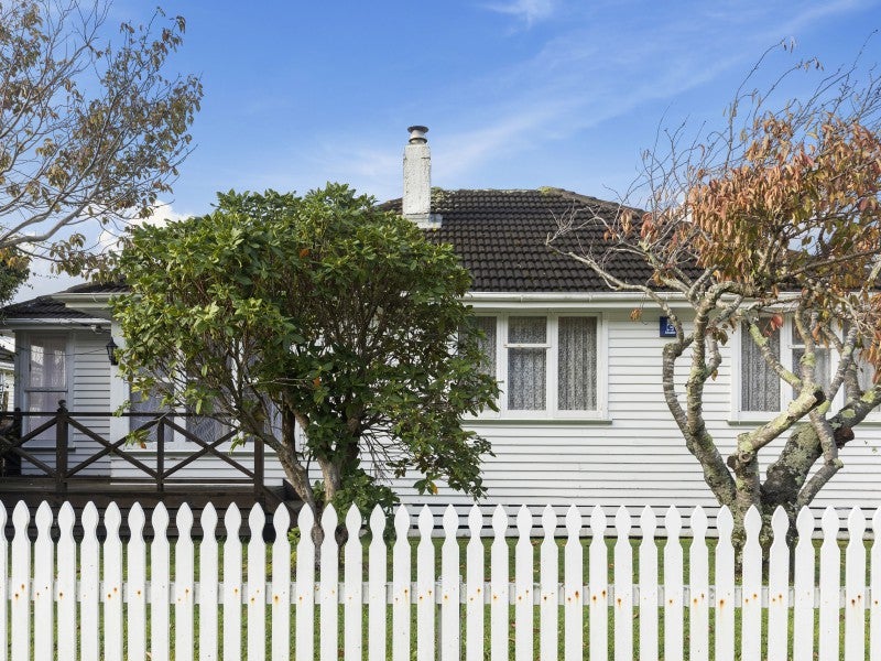 1182 Taita Drive, Taita, Lower Hutt - Carousel 15