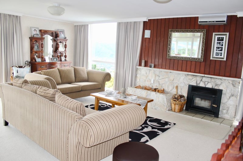 270 Dowse Drive, Maungaraki, Lower Hutt - Carousel 2