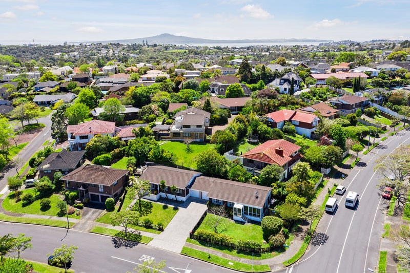 46 Pyatt Crescent, Saint Johns, Auckland - Carousel 16