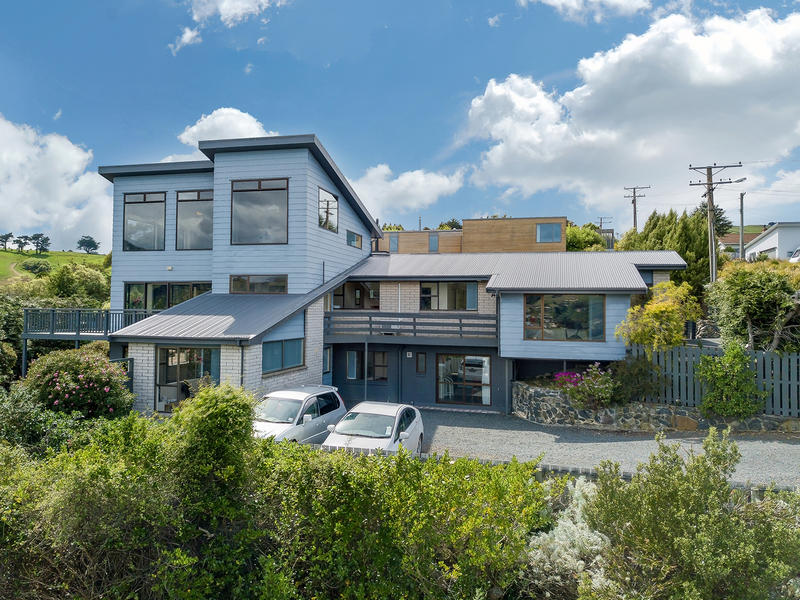 17 Raynbird Street, Company Bay, Dunedin - Carousel 1