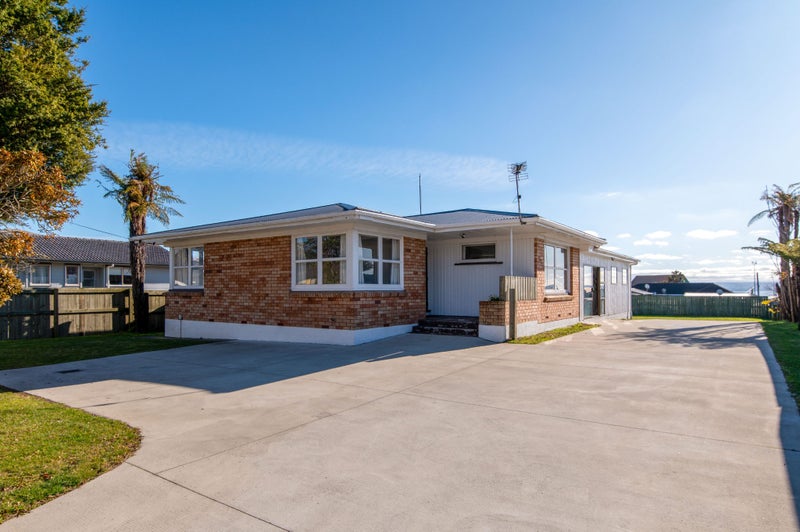 6 Reeve Road, Owhata, Rotorua - Carousel 1