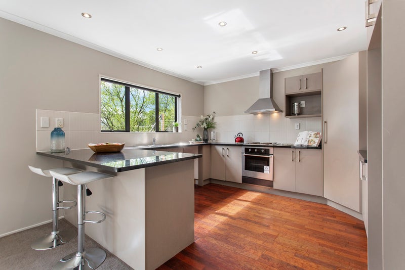 34 Arrowsmith Drive, Clover Park, Auckland - Carousel 2