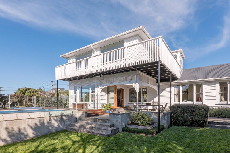 3 Belleview Terrace, Mount Pleasant, Christchurch - Carousel 2