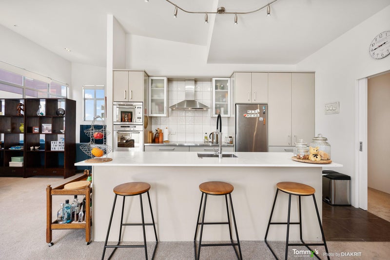 61/3 Edward Street, Te Aro, Wellington - Carousel 2