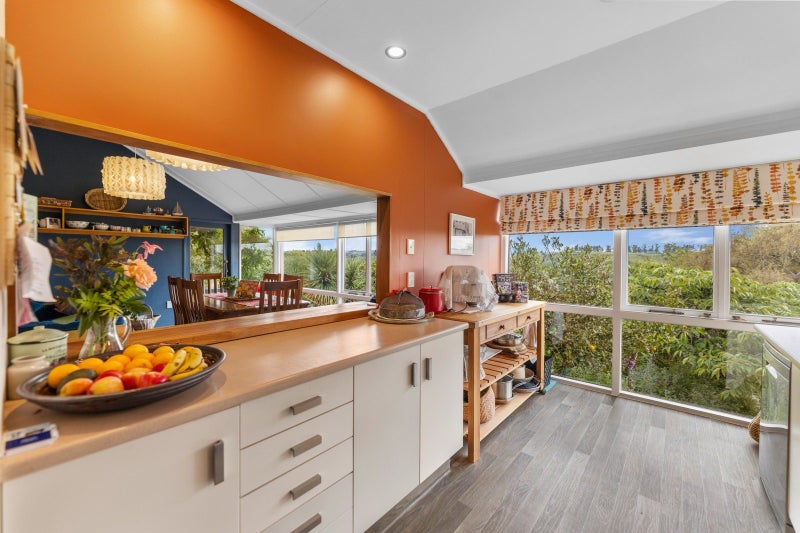 16 Solway Street, Holmes Hill, Oamaru - Carousel 2