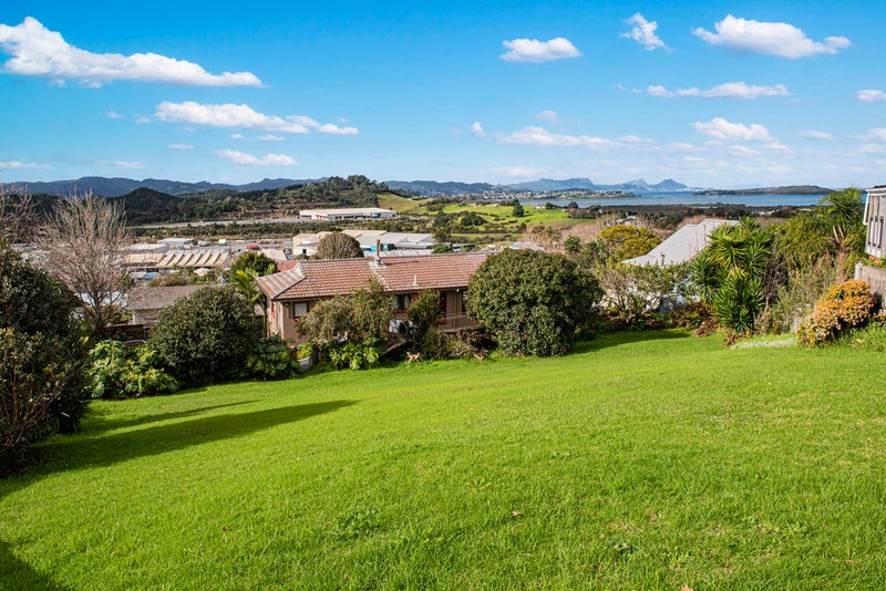 7 Clark Mcconachy Place, Raumanga, Whangarei - Carousel 1