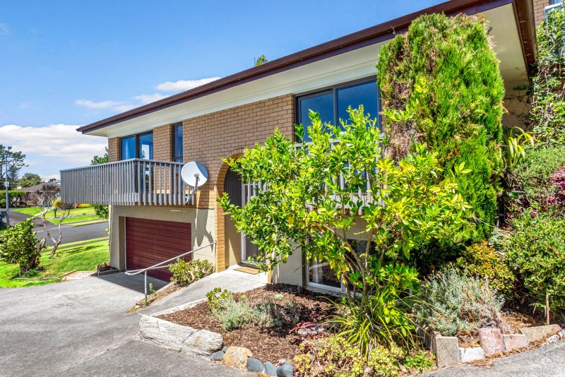 1/131 Stapleford Crescent, Browns Bay, Auckland - Carousel 2