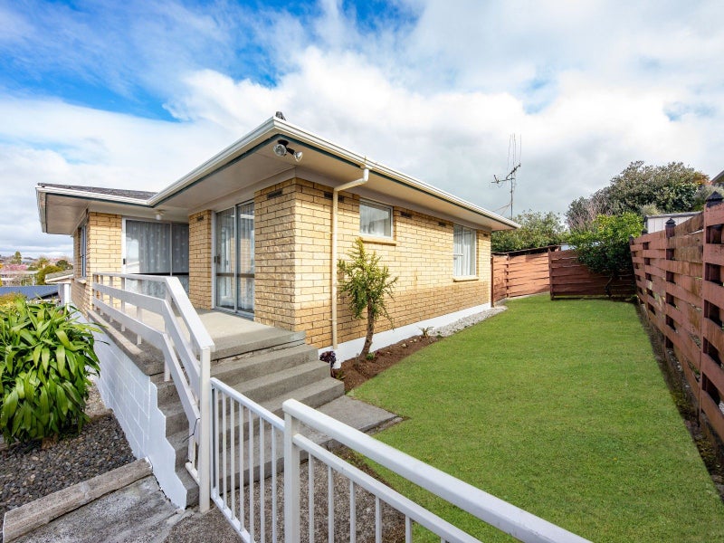 15 Maple Avenue, Dinsdale, Hamilton - Carousel 2