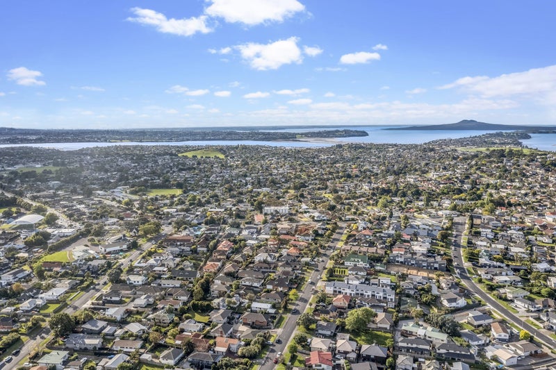 21 Elliot Street, Howick, Auckland - Carousel 21