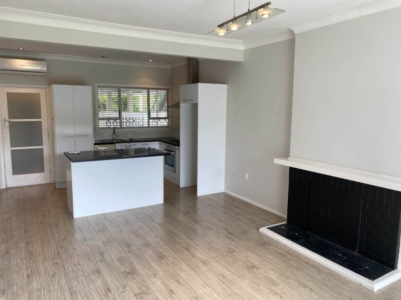 37B Patteson Avenue, Mission Bay, Auckland - Carousel 2