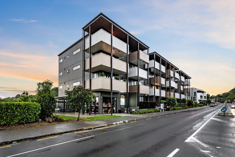208/1 Kimiora Street, Three Kings, Auckland - Carousel 1